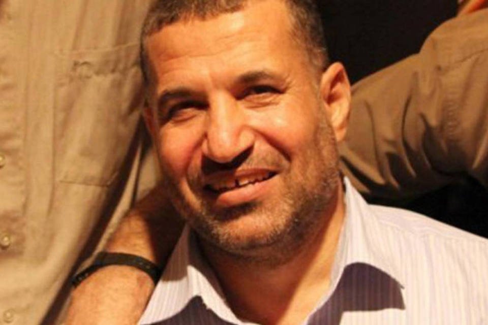 
	Ahmed al-Jaabari, chefe do bra&ccedil;o militar do Hamas, no Cairo em 18 de outubro de 2011: o ex&eacute;rcito israelense confirmou a autoria do ataque
 (Hamas/AFP)