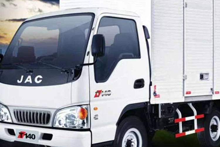 
	Caminh&atilde;o JAC T140: montadora planeja f&aacute;brica para construir ve&iacute;culos pesados no Brasil
 (Reprodução da web)