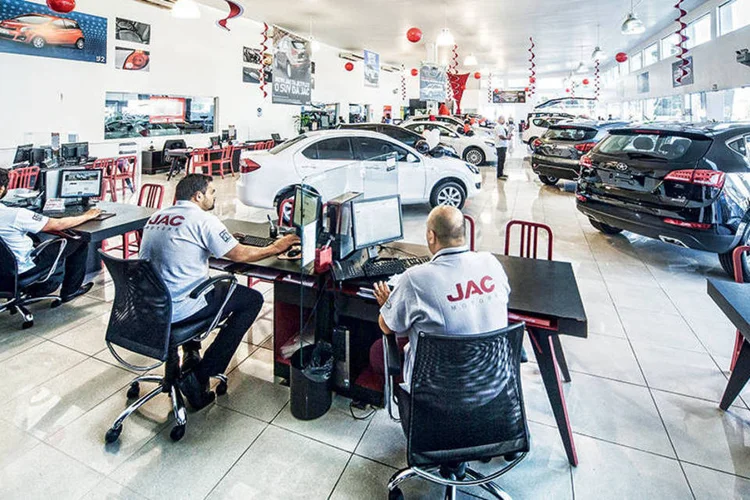 Loja da JAC: metade das 70 concessionárias da montadora no país fechou (Leandro Fonseca/Exame)