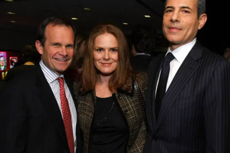  O ex-CEO da Time Inc., Jack Griffin (esq.), Mary Pfaff Stengel e o editor-executivo da Time, Richard Stengel (Getty Images)