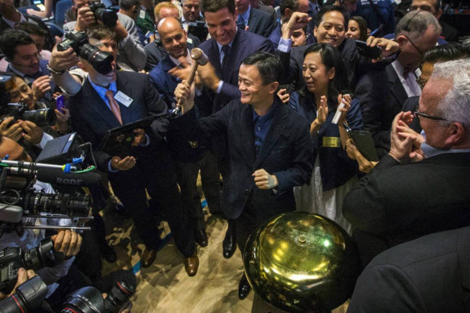 Alibaba brilha em Wall Street e bate recorde em estreia