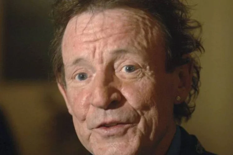 
	 A imprensa brit&acirc;nica disse que Bruce vinha sofrendo de doen&ccedil;a hep&aacute;tica
 (Reuters)