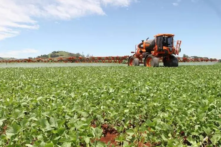 
	Pulverizador da Jacto, uma das maiores fornecedoras de equipamentos para o setor agr&iacute;cola
 (Divulgação/Jacto)