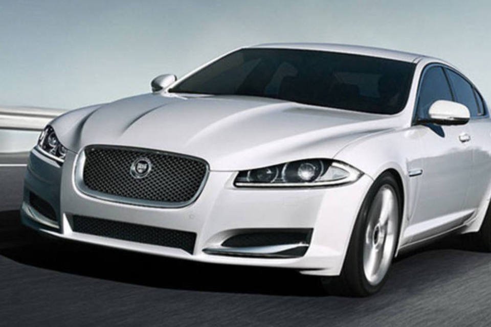 Jaguar anuncia recall de modelos XF 2013 e 2014