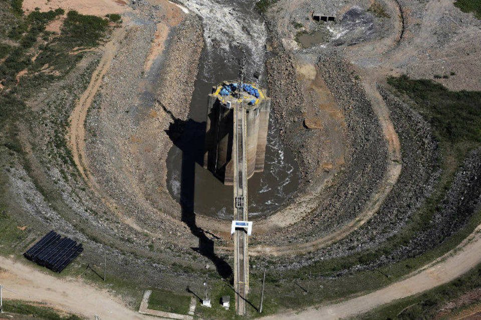 Vista aérea da estação de captação Jaguari, parte do reservatório do sistema Cantareira (Nacho Doce/Reuters)