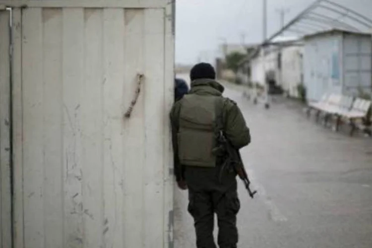 
	Membro das for&ccedil;as de seguran&ccedil;a do Hamas, na Faixa de Gaza: &quot;Uma tr&eacute;gua mediada pelo Egito entrou em vigor &agrave;s 14h00 locais&quot;, declarou o porta-voz da Jihad Isl&acirc;mica, Daud Shihab (AFP)