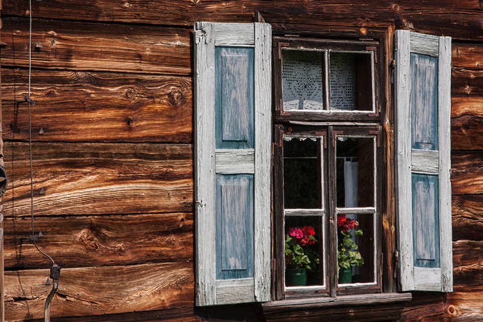 8 ideias para decorar com janelas antigas