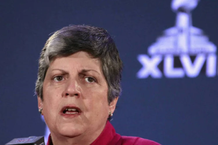 
	Secret&aacute;ria de Seguran&ccedil;a Interna dos EUA, Janet Napolitano: autoridades e senadores da oposi&ccedil;&atilde;o o governo de n&atilde;o conter a onda de imigra&ccedil;&atilde;o ilegal
 (Joe Skipper/Reuters)