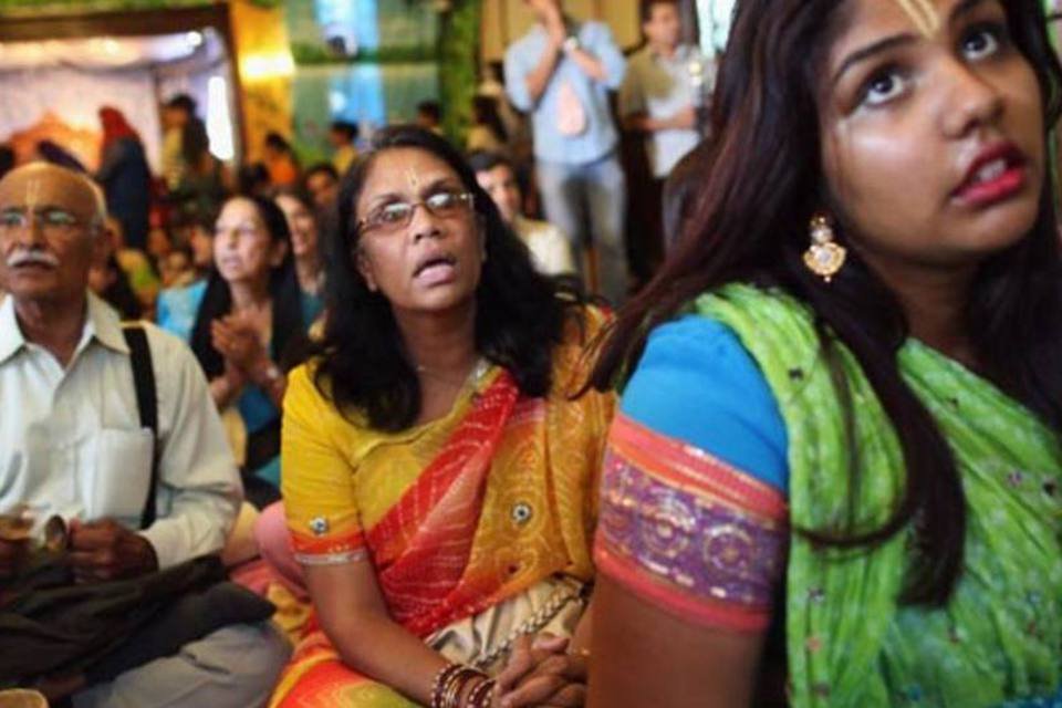 Hindus celebram o nascimento do deus Krishna