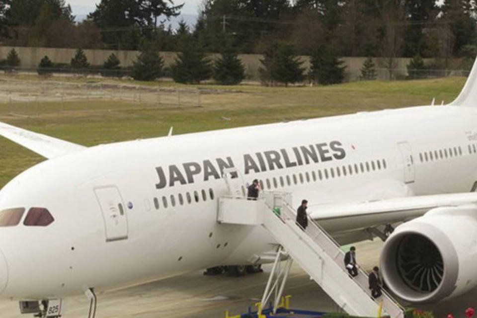 Incêndio atinge Boeing da Japan Airlines nos EUA
