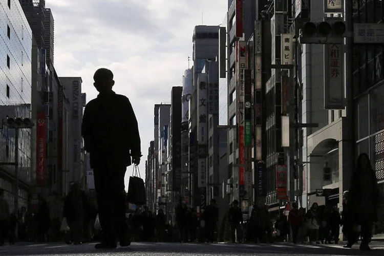 Sob a sombra da dívida (Yuya Shino/Reuters)
