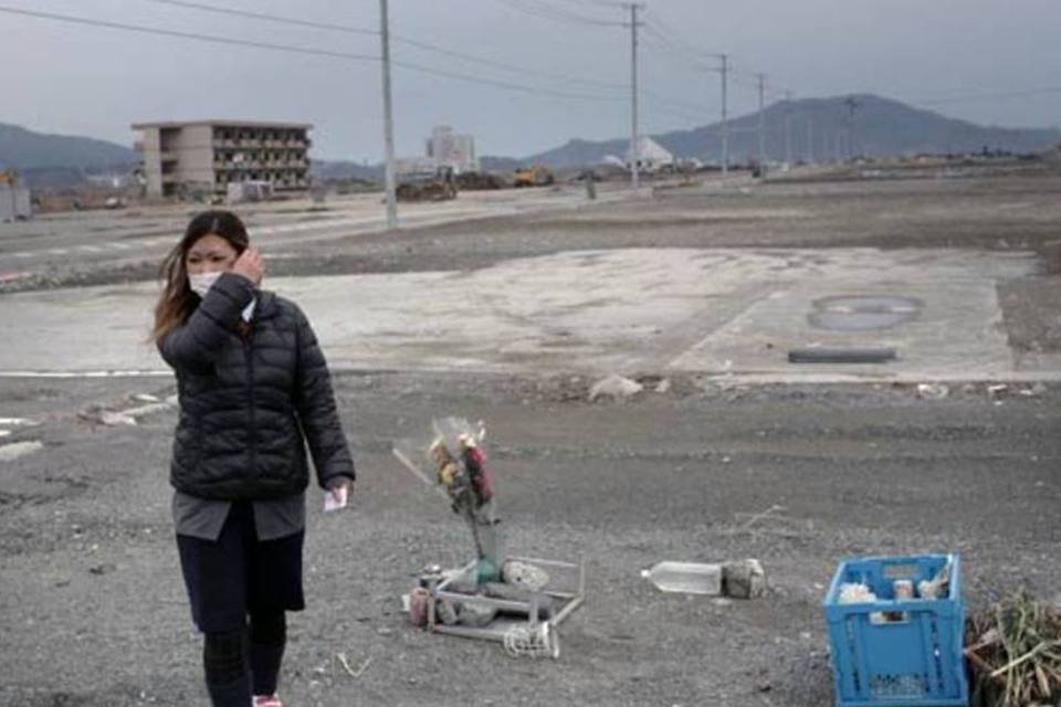Japão lembra vítimas em  primeiro aniversário do terremoto
