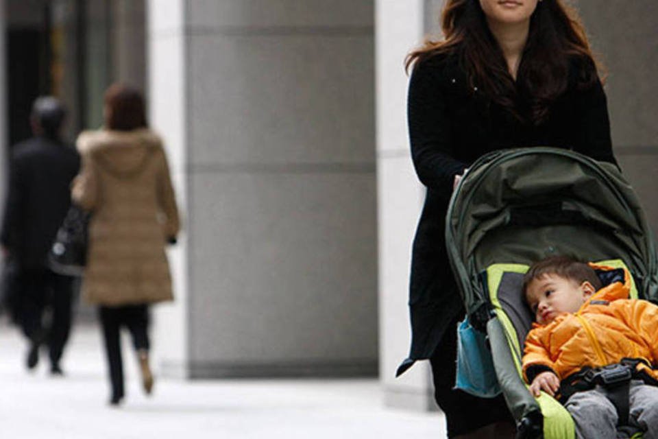 Japoneses criam filhos para que mulheres voltem ao trabalho