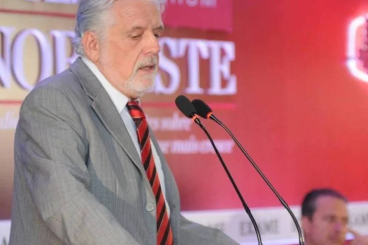 
	Jaques Wagner, governador da Bahia:&nbsp;governador fez cr&iacute;ticas ao modelo&nbsp;da &quot;zona de exclusividade comercial&quot; nos tr&ecirc;s circuitos da festa
 (Samuel Barbosa/Agência Portrait)