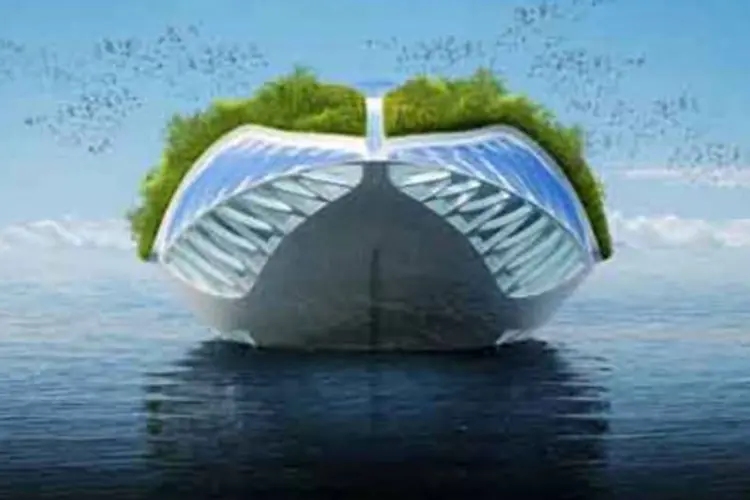 Barco que purifica a água visto de frente (.)