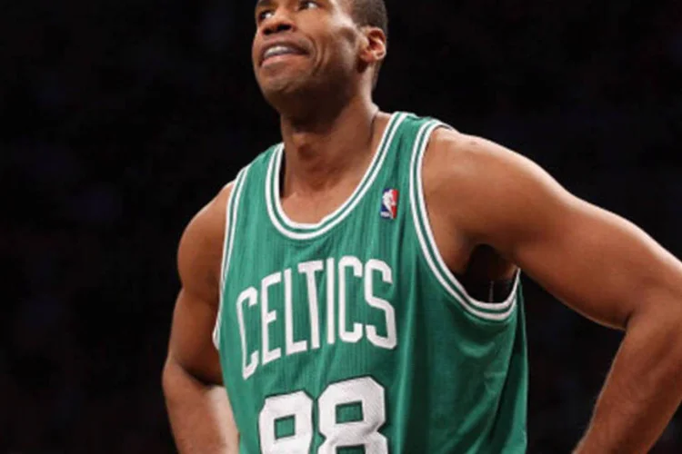 O pivô da NBA Jason Collins: "Não planejei me tornar o primeiro atleta gay assumido jogando numa grande Liga de esporte coletivo nos Estados Unidos, estou feliz por iniciar este debate", explicou. (GettyImages)