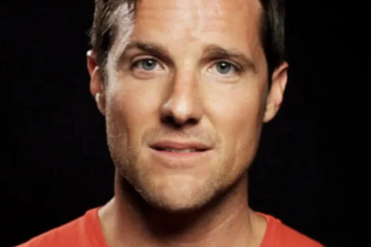 O chefe da Invisible Children, Ben Keesey, disse que Russell "está recebendo tratamento médico e está dedicado a ficar bem" (Reprodução)