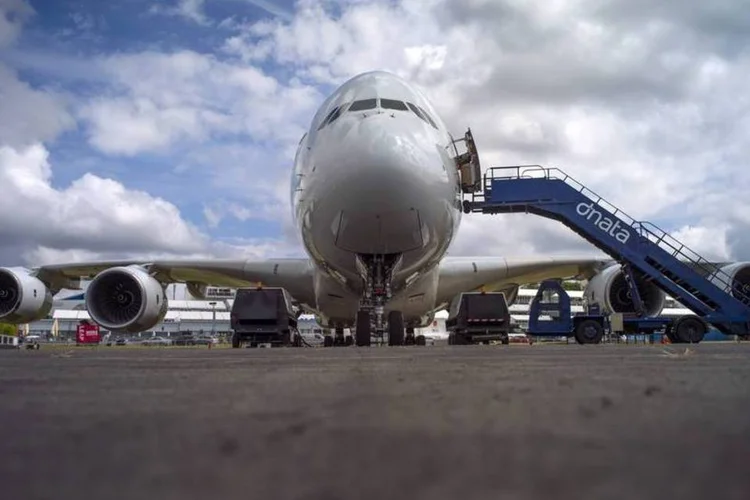
	Jato A380 da Airbus durante a Farnborough International Airshow de 2014, no sul da Inglaterra
 (Kieran Doherty/Reuters)