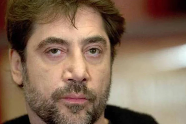 O ator espanhol Javier Bardem apresenta seu documentário "Hijos de las Nubes" em Paris, 18 de fevereiro de 2014 (Enzo Tribouilliard/AFP)