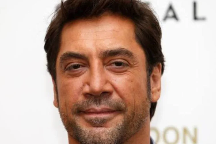 Ator Javier Bardem posa durante evento promocional do novo filme do James Bond “Skyfall”, em hotel no centro de Londres (Andrew Winning/Reuters)