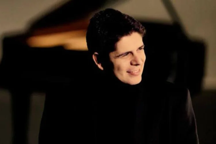 Pianista já trabalhou com maestros como Zubin Mehta e Daniel Barenboim (Marco Borgreeve/Divulgação)