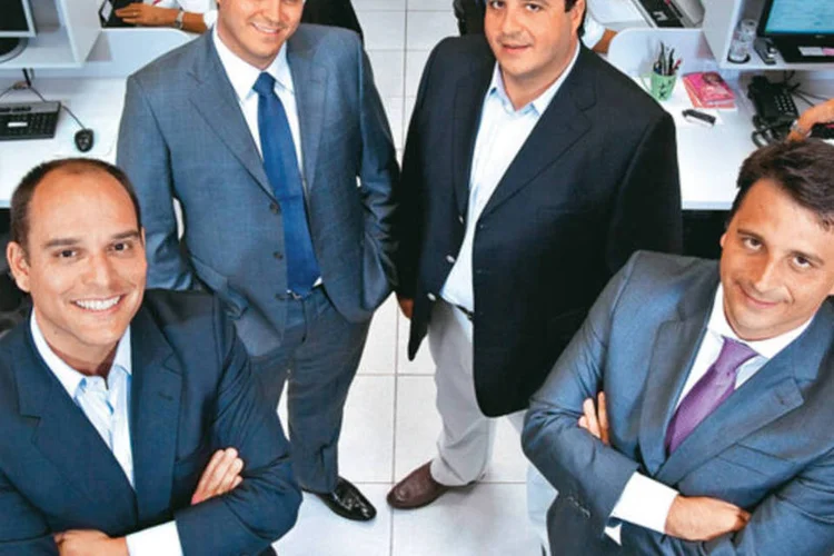José Edgard Bueno (o primeiro à esq.), seus sócios e seu exército de advogados: em Bauru sai mais barato  (Fabiano Accorsi/EXAME.com)