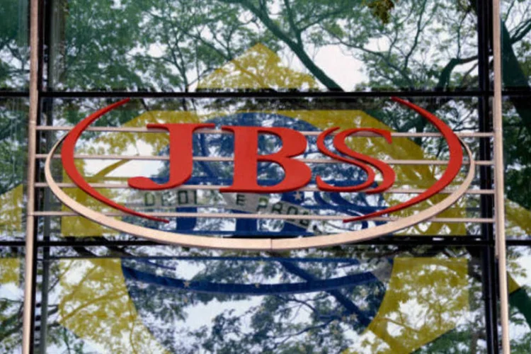 
	JBS: ganhos financeiros da companhia foram beneficiados pela melhora no c&acirc;mbio
 (Paulo Fridman/Bloomberg)