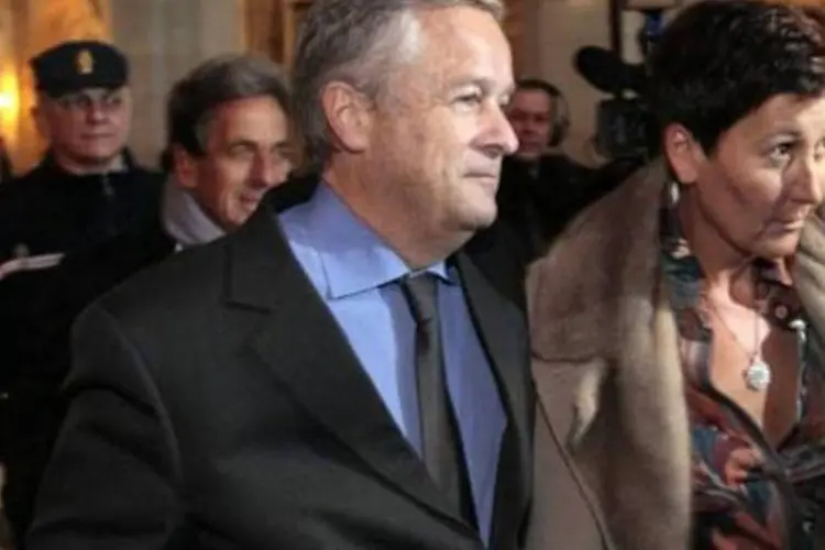 Ex-presidente do grupo Vivendi Universal, Jean-Marie Messier, chega ao tribunal (Jacques Demarthon/AFP)