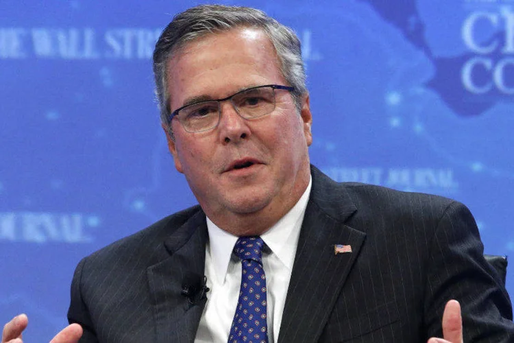 Ex-governador da Flórida e irmão mais novo de George Bush, o republicano Jeb Bush: "Já estou sentindo falta do maior ser humano que eu já conheci. Te amo!" (Jonathan Ernst/Reuters)