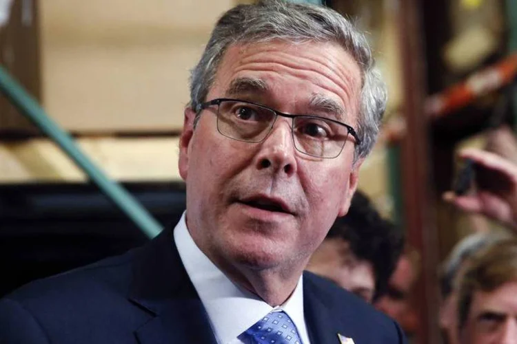 
	Jeb Bush: mais cedo, Trump fez duras cr&iacute;ticas a George W.Bush numa entrevista coletiva
 (Shannon Stapleton/Reuters)