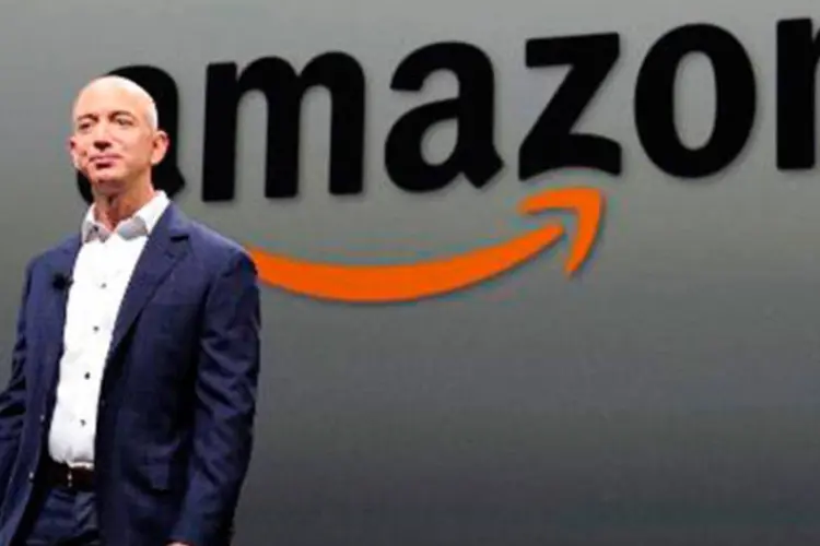 
	Jeff Bezos, CEO da Amazon. Companhia teve lucro surpreendente, com salto nas vendas.
 (Joe Klamar/AFP)