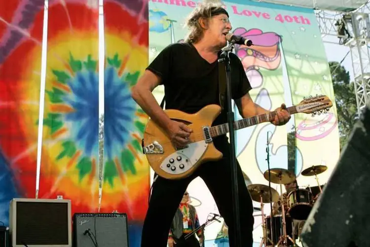 Paul Kantner em show do Jefferson Airplane, em 2007: (REUTERS/Robert Galbraith)