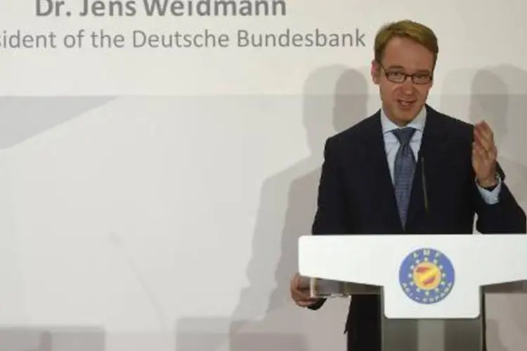 O presidente do Bundesbank, Jens Weidmann: Bundesbank espera uma inflação de 0,9% este ano, de 1,1% em 2015 e de 1,8% em 2016 (Pierre-Philippe Marcou/AFP)