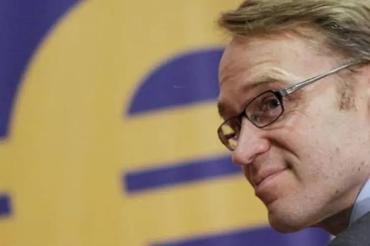 
	Jens Weidmann, presidente do banco central alem&atilde;o, est&aacute; sozinha em sua oposi&ccedil;&atilde;o ao BCE
 (Alex Domanski/Reuters)