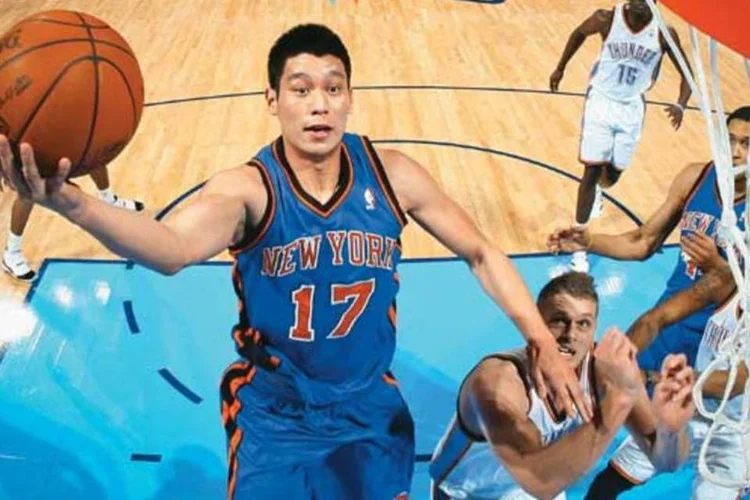 Jeremy Lin, jogador de basquete: o filho de taiwaneses que migraram para os Estados Unidos virou febre também na China (Layne Murdoch/Getty Images)