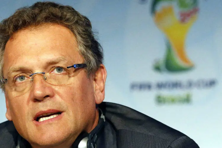 
	J&eacute;r&ocirc;me Valcke, secret&aacute;rio-geral da Fifa: reportagem tamb&eacute;m assinalava que Valcke &eacute; o &quot;oficial do primeiro escal&atilde;o&quot; n&atilde;o identificado na folha de acusa&ccedil;&otilde;es
 (Paulo Whitaker/Reuters)