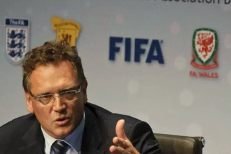 O secretário-geral da Fifa, Jérôme Valcke: em março, Valcke disse que o Brasil precisava de um "pontapé no traseiro" para acelerar as obras para o Mundial (©AFP/File / Sebastien Bozon)