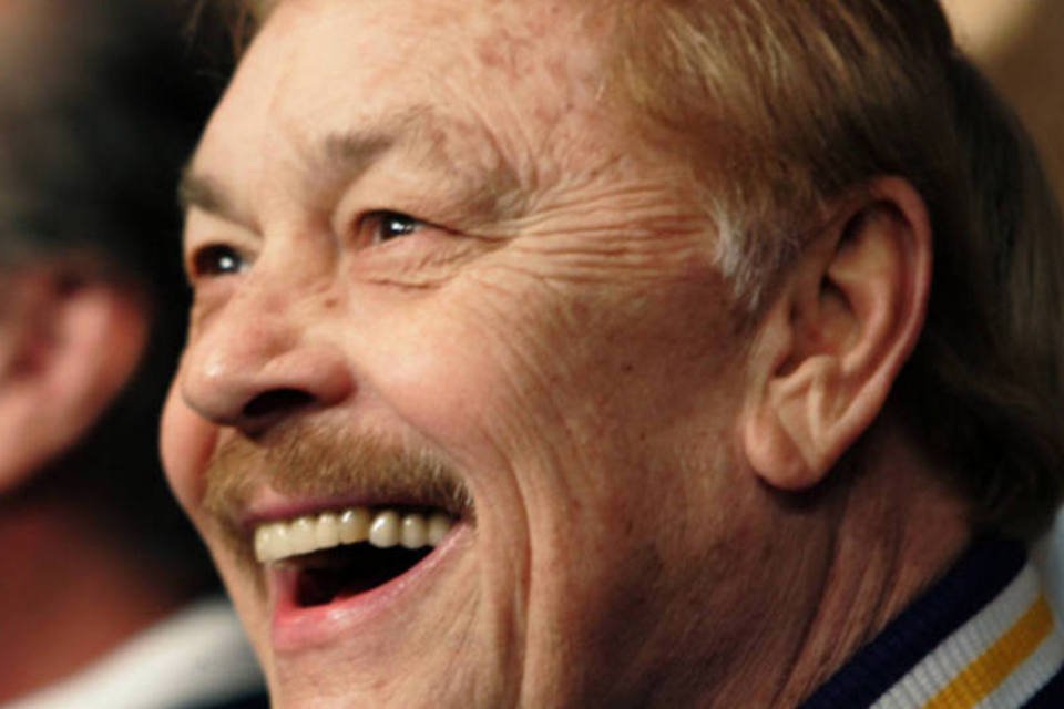 Morre Jerry Buss, lendário dono dos Los Angeles Lakers