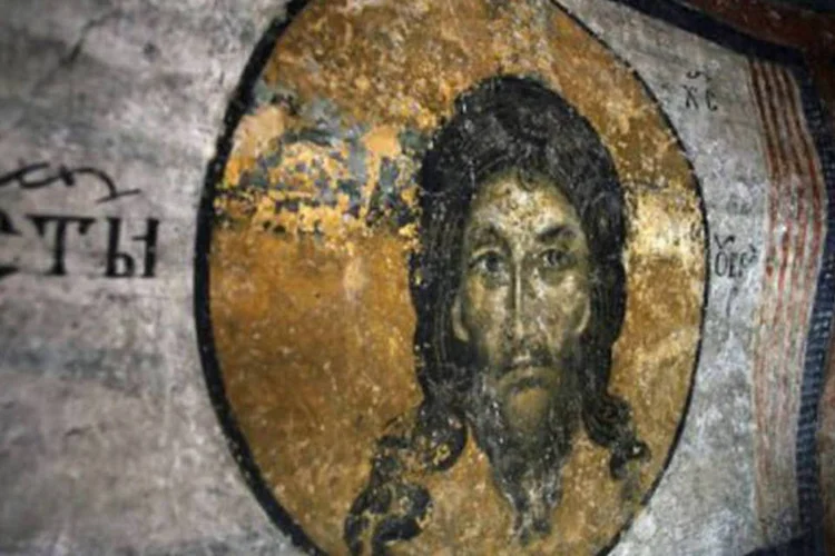 
	Imagem de Jesus Cristo produzida no s&eacute;culo XI: Segundo o vespertino da Santa S&eacute;,&nbsp;&quot;raz&otilde;es consistentes&quot;&nbsp;fazem pensar que o papiro seja uma&nbsp;&quot;tr&ocirc;pega falsifica&ccedil;&atilde;o&quot;&quot;
 (Valentina Petrova/AFP)