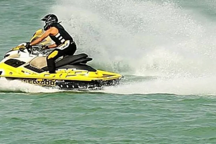 Além dos jet skis, o uso de outras embarcações também pode sofrer alterações (Robert Cianflone/Getty Images)