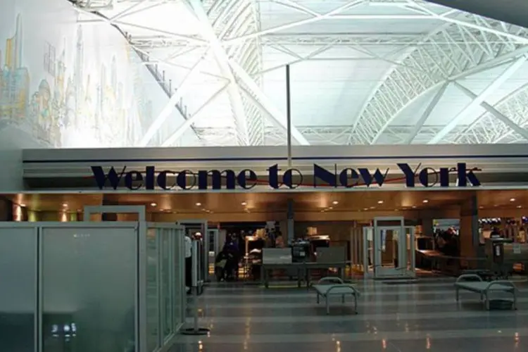 
	Aeroporto de Nova York: As autoridades detectaram o objeto ao analisar a bagagem de um passageiro procedente de Moscou
 (Wikimedia Commons)