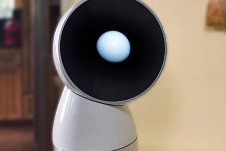 Jibo: "As pessoas querem tecnologia que as trate como seres humanos", afirmou criadora do robô (Jibo/YouTube)