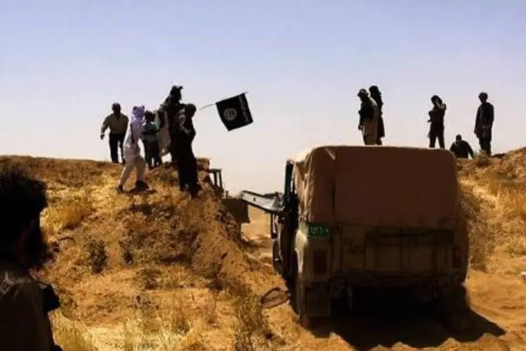 
	Militantes jihadistas na fronteira entre S&iacute;ria e Iraque
 (AFP)
