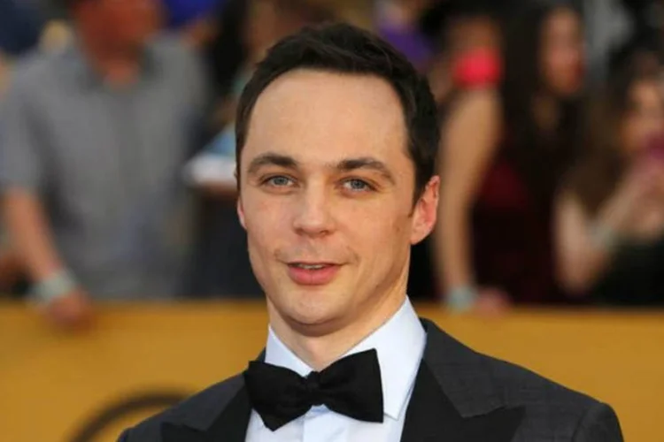 Ator Jim Parsons, do seriado "The Big Bang Theory", na chegada do Screen Actors Guild Awards, em Los Angeles, nos Estados Unidos, em janeiro (Mike Blake/Reuters)