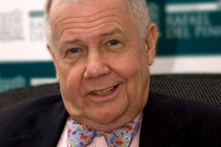 Na ponta ganhadora: o analista e investidor Jim Rogers, que lucra com a alta das commodities, prevê ainda mais ganhos nos próximos anos (Wikimedia Commons)