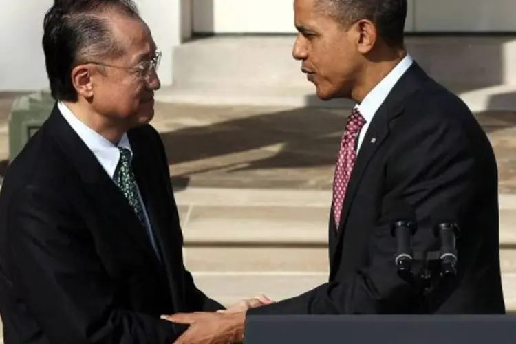Jim Yong Kim no dia em que foi indicado por Barack Obama para o cargo (Win McNamee/Getty Images)
