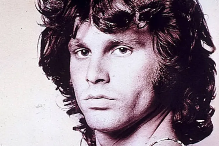 
	Jim Morrison: filme inclui coment&aacute;rios fora do palco e performances ao vivo
 (Divulgação)