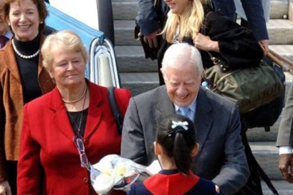 Ex-presidente Jimmy Carter chega a Pyongyang