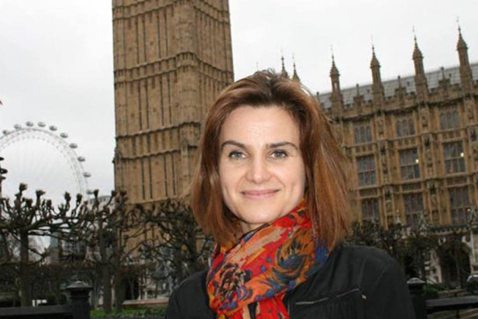 "Morte aos traidores", diz o suposto assassino de Jo Cox