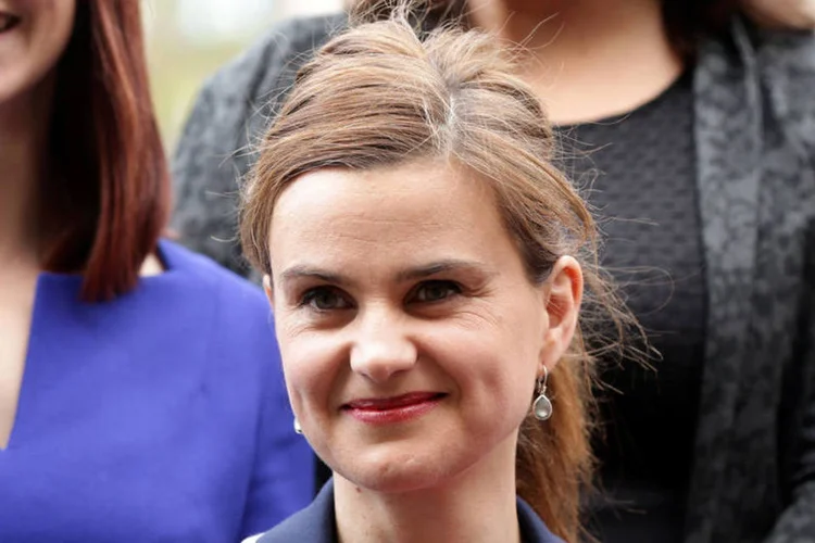 
	Jo Cox: o suspeito, que morava perto do local onde Jo foi morta a tiros e facadas, foi identificado pela m&iacute;dia brit&acirc;nica como Thomas
 (Yui Mok / Reuters)
